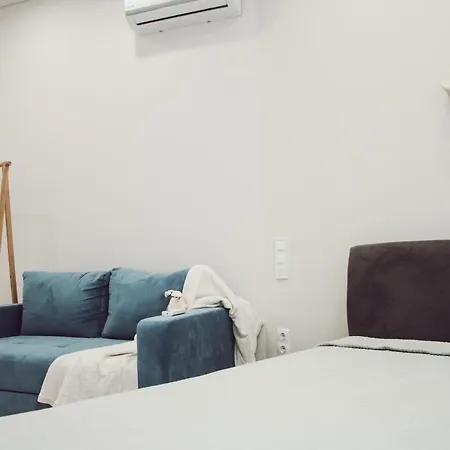 миконос в двух минутах от пляжа на 10-й ст. большого фонтана; Mykonos Apartment *